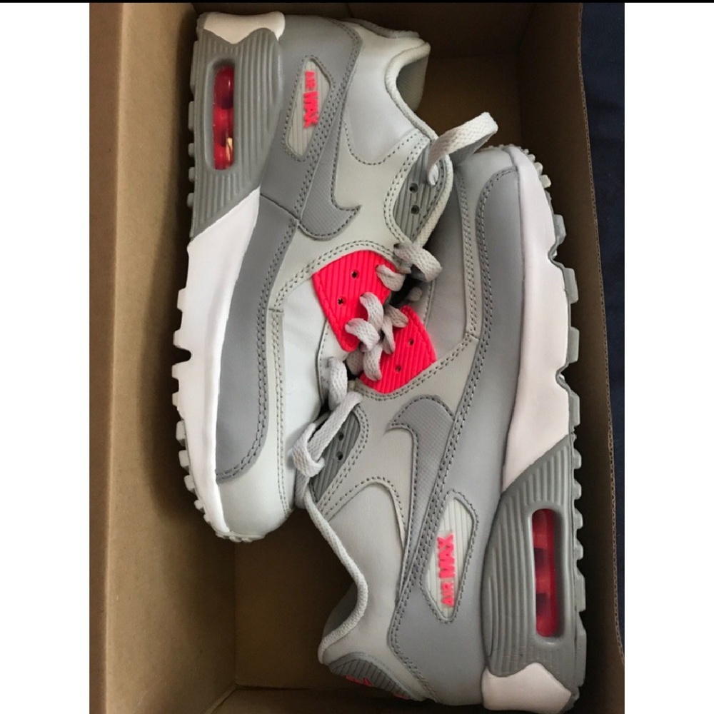 nike air max sneakers